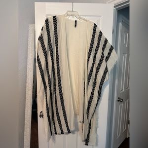 Torrid plus size cream and black kimono - never worn!